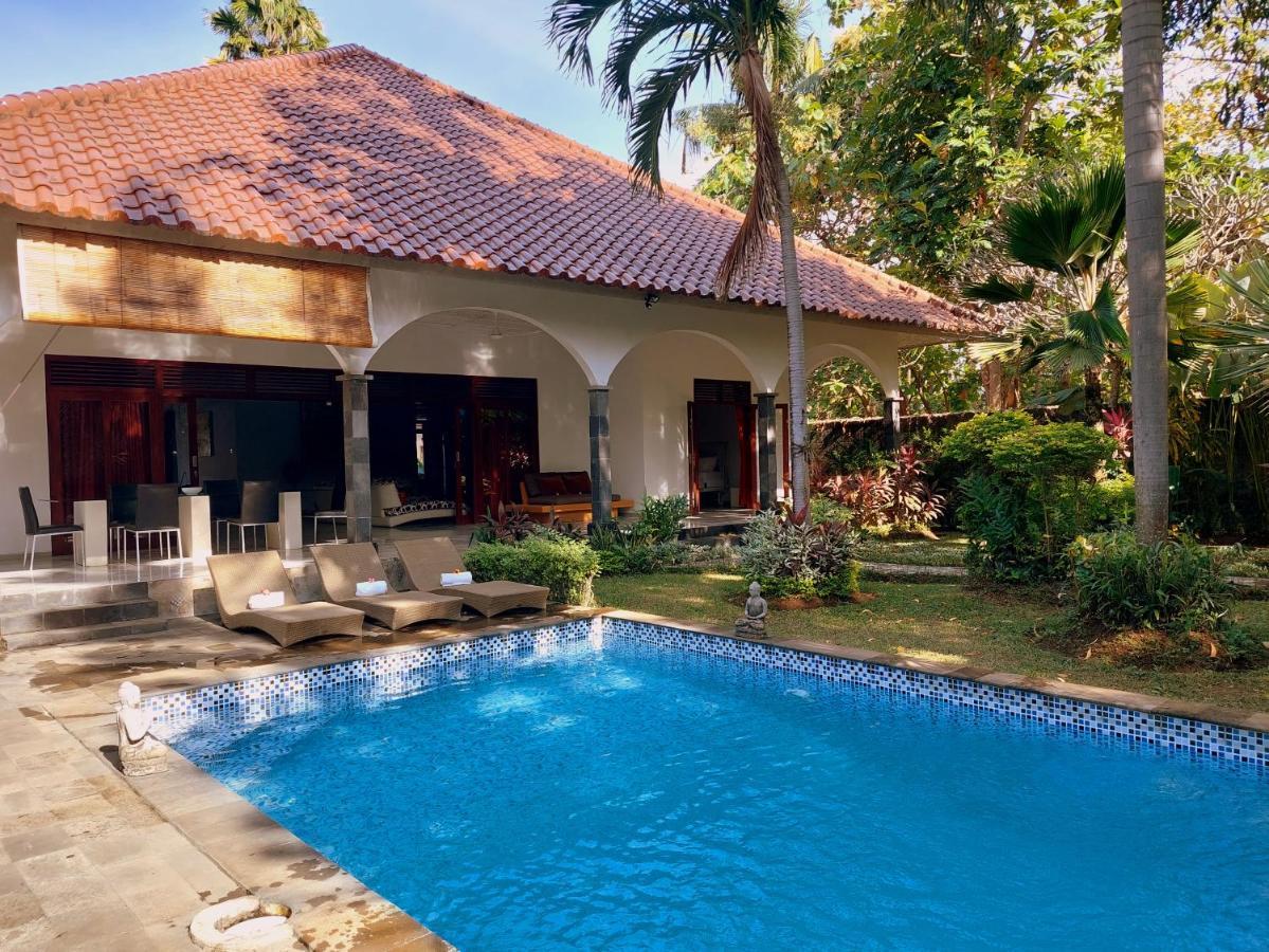 Villa Kelapa Lovina  Exterior photo